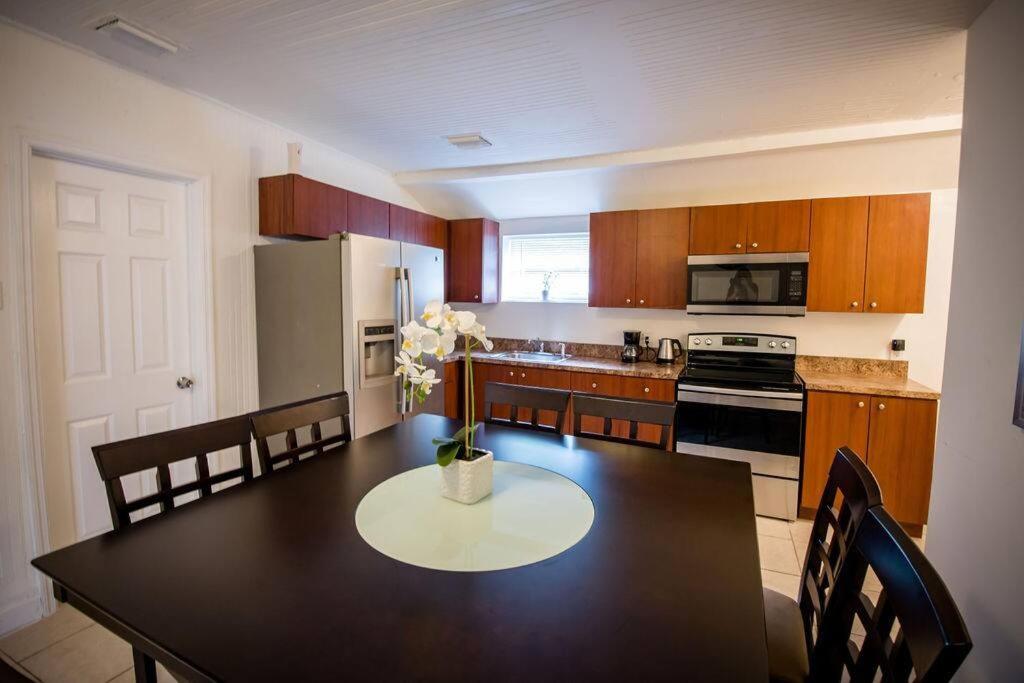 3 Bedroom Miami Home 15 Minutes To The Beach Luaran gambar